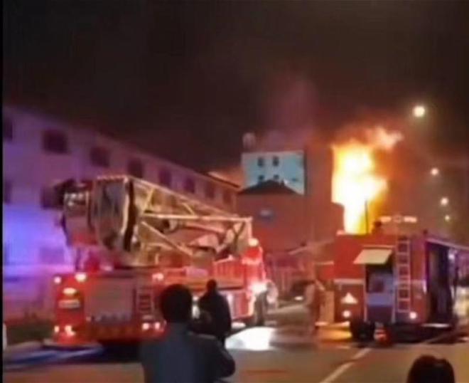 无锡惠山一纺织厂发生火灾，造成7人死亡！